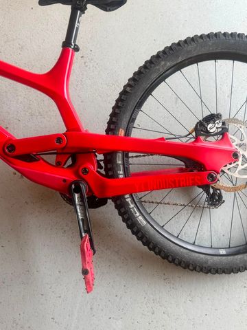 Used YT Industries Tues CF Pro 2018 Frameset 2018 Mountainbike, Red, 27.5 — image 6 of 12
