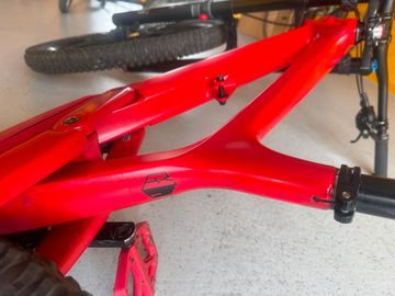 Used YT Industries Tues CF Pro 2018 Frameset 2018 Mountainbike, Red, 27.5 — image 12 of 12