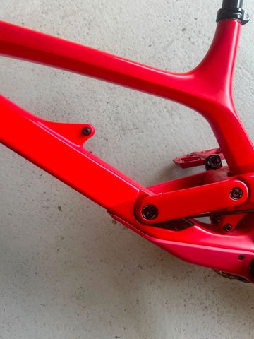 Used YT Industries Tues CF Pro 2018 Frameset 2018 Mountainbike, Red, 27.5 — image 5 of 12