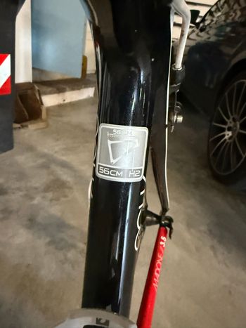 Trek Madone 3.5 H2 Compact 2014 2014 Road & Gravel usato, Rosso — immagine 4 di 7