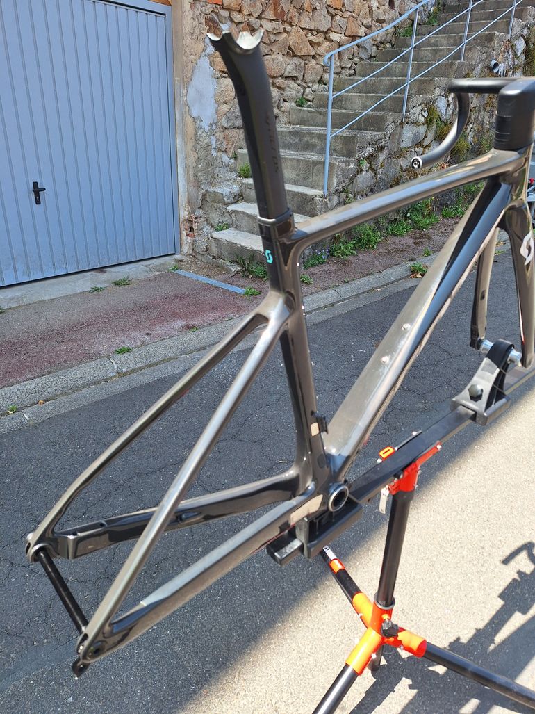 Brugt Scott AddiRC Ultimate Frameset 2024 Road & Gravel — billede 2 af 6