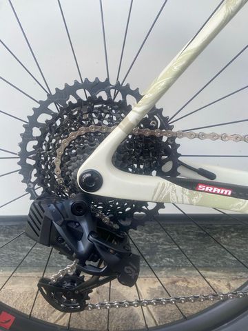Brugt Megamo Silk SRAM Apex 2025 Road & Gravel — billede 3 af 7