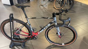 Used Factor ALUTO - Standard package 2026 Frameset 2026 Road & Gravel, Red — image 3 of 3
