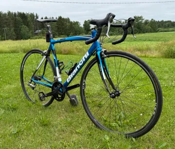 Używany Bianchi Via Nirone 2011 Road & Gravel — zdjęcie 3 z 9
