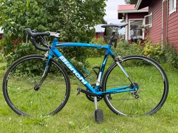 Używany Bianchi Via Nirone 2011 Road & Gravel — zdjęcie 2 z 9