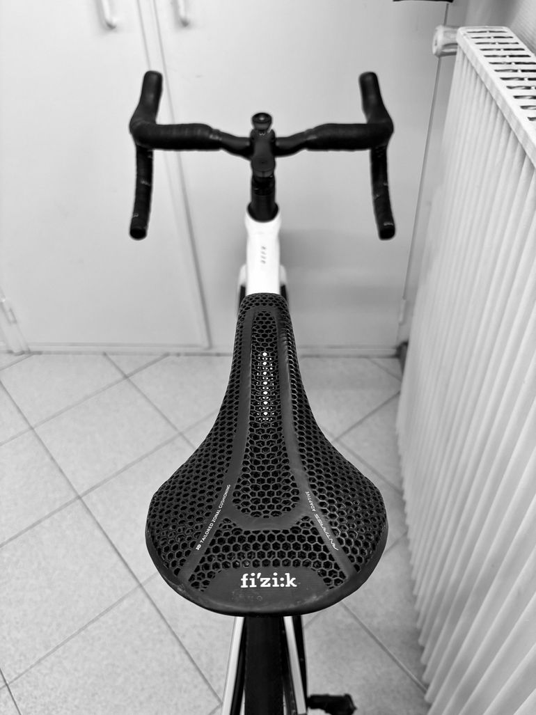 Brugt Giant Defy Advanced Pro 1 2024 2024 Road & Gravel — billede 3 af 5