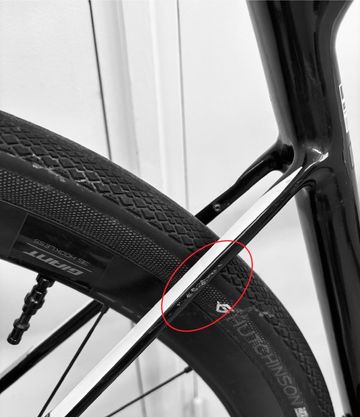 Gebrauchtes Giant Defy Advanced Pro 1 2024 2024 Road & Gravel, Weiß — Bild 4 von 5