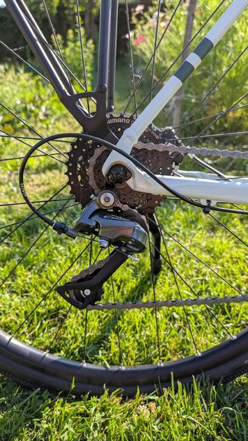 CUBE NUROAD, ONE FE 2025 2025 Road & Gravel usato, Grigio chiaro — immagine 4 di 5