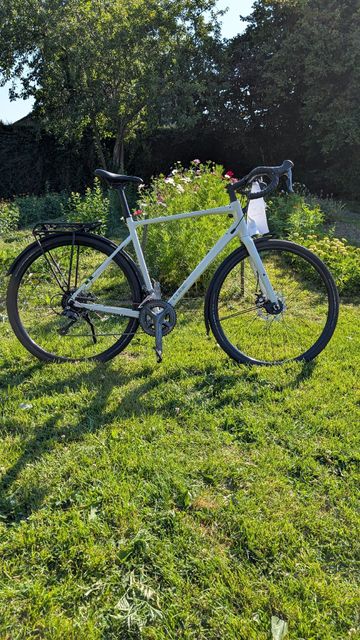 CUBE NUROAD, ONE FE 2025 2025 Road & Gravel usato, Grigio chiaro — immagine 1 di 5