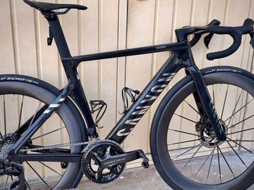 Used Canyon Aeroad CFR Di2 2026 Frameset 2026 Road & Gravel, Black — image 2 of 11
