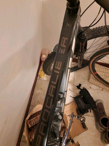 Used Trek Procaliber 9.7 2021 2021 Mountainbike, Light Gray, 29 — image 5 of 9