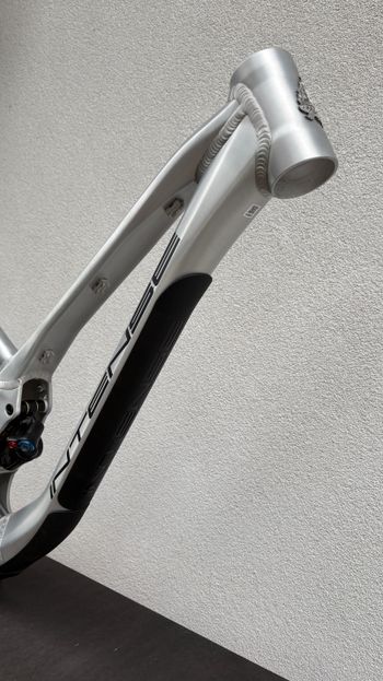 Gebrauchtes Intense M1 Performance 279 Mullet RAW Frameset Frameset 2024 Mountainbike, Hellgrau — Bild 8 von 10
