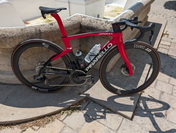 Pinarello Dogma SRAM Force eTap AXS 2024 Road & Gravel usato