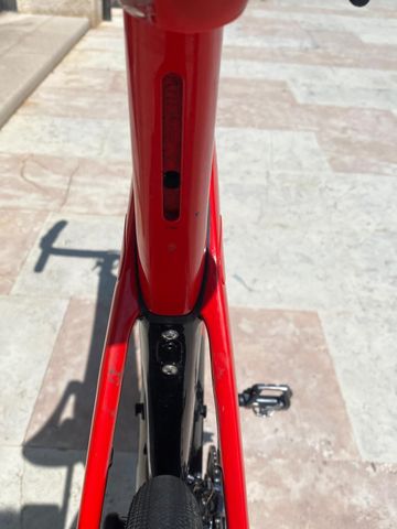 Trek Domane+ LT 7 2021 2021 Road & Gravel de segunda mano, Rojo — imagen 8 de 11