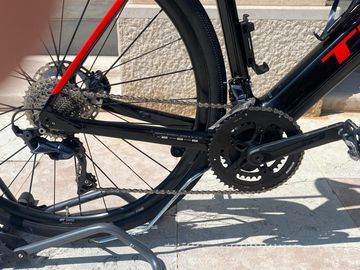 Trek Domane+ LT 7 2021 2021 Road & Gravel de segunda mano, Rojo — imagen 2 de 11