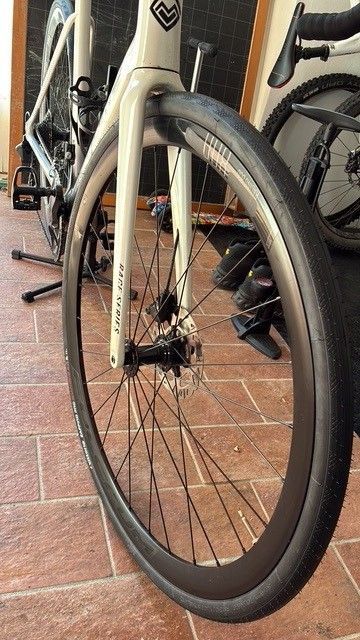 Tweedehands Megamo PULSE ELITE 20 LTD 2023 2023 Road & Gravel — afbeelding 3 van 5