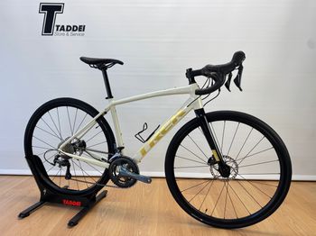 Trek Domane AL 4 Disc Taglia 52 | 2021 2021 Road & Gravel usato