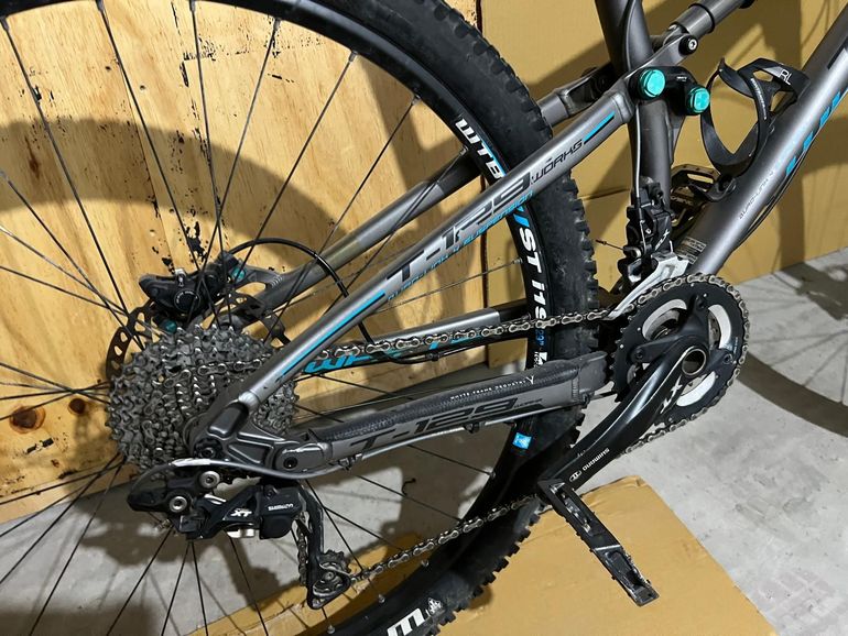 Used Whyte Custom Shimano Deore XT 2018 Mountainbike, Light Gray — image 4 of 11