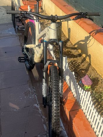 Używany YT Custom SRAM GX Eagle AXS (T-Type) 2020 Mountainbike — zdjęcie 3 z 5