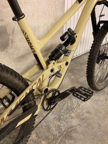 Used Commencal CLASH ESSENTIAL FOX 2019 2019 Mountainbike, White, 27.5 — image 5 of 6