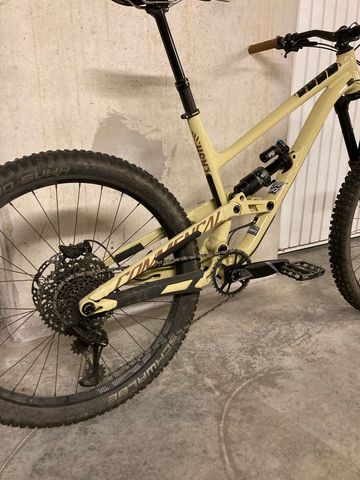 Used Commencal CLASH ESSENTIAL FOX 2019 2019 Mountainbike, White, 27.5 — image 3 of 6
