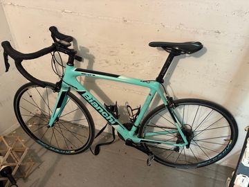 Used Bianchi Sempre Pro 2019 2019 Road & Gravel, Blue — image 2 of 8