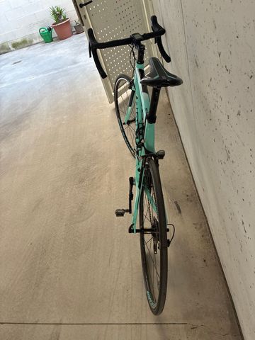Used Bianchi Sempre Pro 2019 2019 Road & Gravel, Blue — image 5 of 8