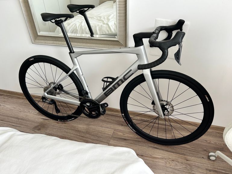 Brugt BMC Roadmachine 01 FOUR 2024 2024 Road & Gravel — billede 14 af 15