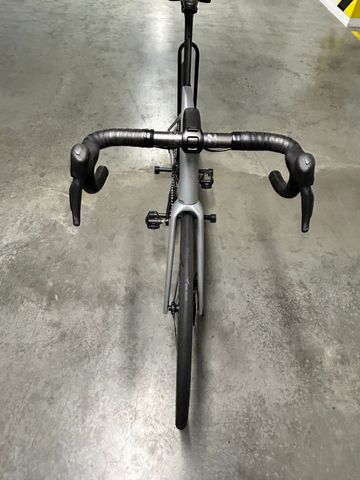 Used BMC Roadmachine 01 FOUR 2024 2024 Road & Gravel, Light Gray — image 9 of 16