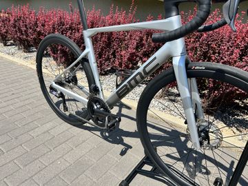 Used BMC Roadmachine 01 FOUR 2024 2024 Road & Gravel, Light Gray — image 3 of 16