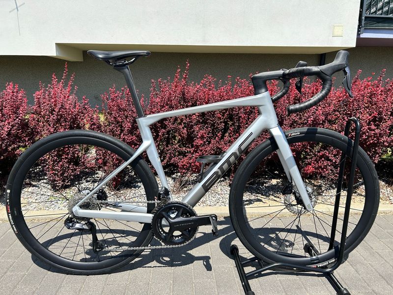 Used BMC Roadmachine 01 FOUR 2024 2024 Road & Gravel