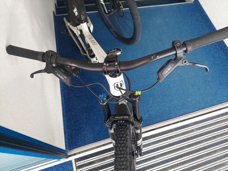 Tweedehands Mondraker FACTOR 26 2023 2023 Youth — afbeelding 4 van 6