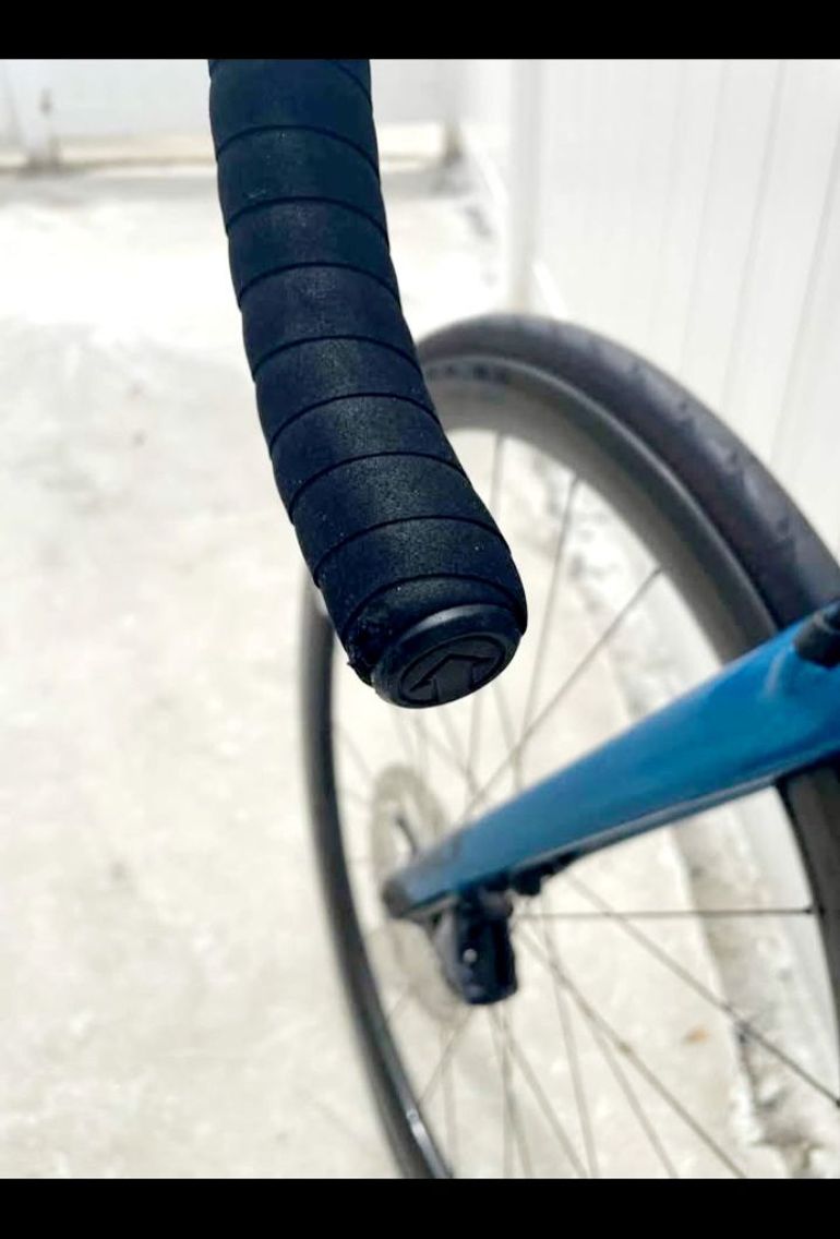 Used Felt Custom Shimano Ultegra 2022 Road & Gravel, Blue — image 5 of 9