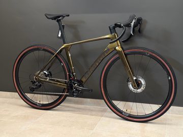 Bianchi Impulso PRO GRX 820 disc 2026 2026 Road & Gravel usato, Verde — immagine 3 di 4