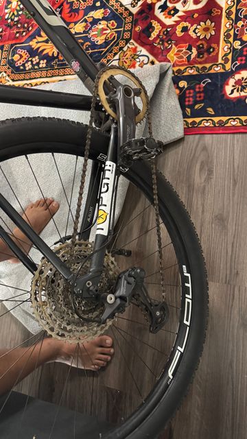 Used Giant Talon 0 2022 2022 Mountainbike, Light Gray, 27.5, 29 — image 3 of 8