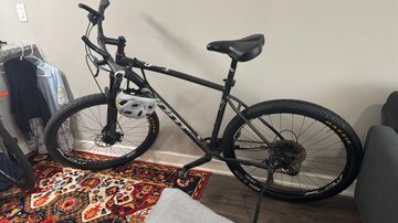 Used Giant Talon 0 2022 2022 Mountainbike, Light Gray, 27.5, 29 — image 1 of 8