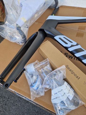 Gebrauchtes BMC Teammachine R 01 MOD 2024 Frameset 2024 Road & Gravel, Schwarz — Bild 2 von 5