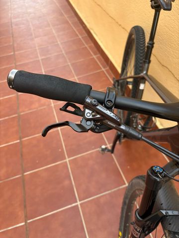 Orbea Alma Shimano Deore XT 2021 Mountainbike usato, Nero — immagine 8 di 9
