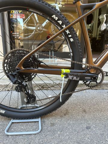 Käytetty Lapierre Prorace CF 6.9 2022 2022 Mountainbike — kuva 4 / 6