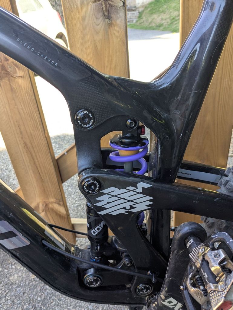 Propain SPINDRIFT 4 CF Performance 2024 2024 Mountainbike usato, Nero — immagine 6 di 11