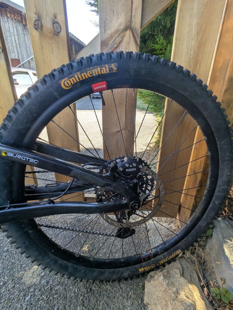 Propain SPINDRIFT 4 CF Performance 2024 2024 Mountainbike usato, Nero — immagine 2 di 11