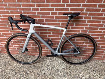 Brugt Focus Paralane Shimano 105 2025 Road & Gravel — billede 2 af 8