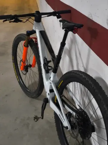 Tweedehands Scott Spark RC Team Issue 2025 2025 Mountainbike — afbeelding 3 van 3