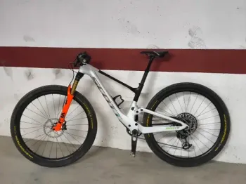 Brugt Scott Spark RC Team Issue 2025 2025 MTB