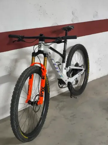 Tweedehands Scott Spark RC Team Issue 2025 2025 Mountainbike — afbeelding 2 van 3