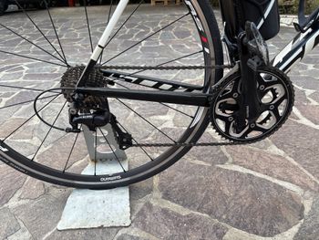 Scott Addict 30 Custom Shimano 105 2018 Road & Gravel usato, Nero — immagine 3 di 4