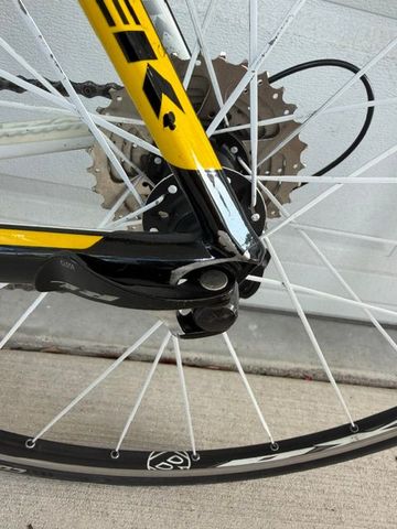 Used Trek Madone 6.2 2011 2011 Road & Gravel, Black — image 9 of 15