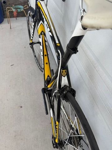 Used Trek Madone 6.2 2011 2011 Road & Gravel, Black — image 5 of 15