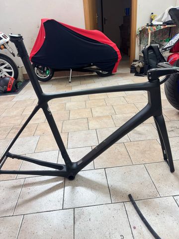 Used Giant TCR Advanced SL Disc 0 2022 Frameset 2022 Road & Gravel