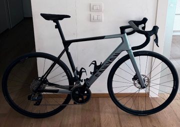 Używany Canyon Ultimate CF SL 7 AXS 2025 2025 Road & Gravel